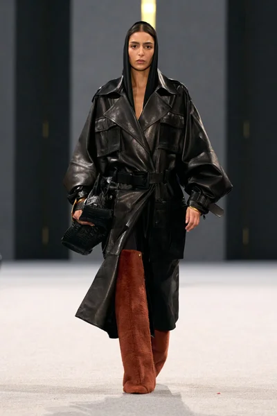 Look 22